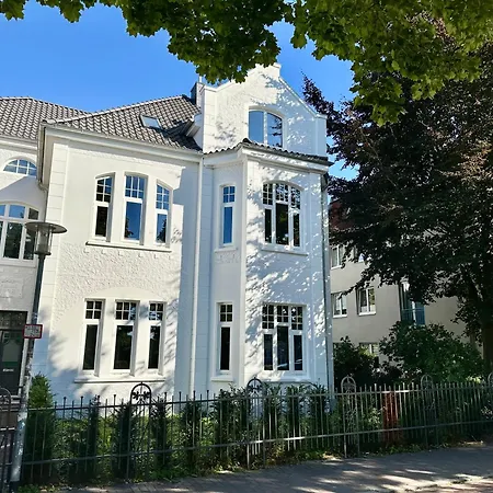 Apartman Uferresidenz - Altbau-charme & Komfort Am Wasser *