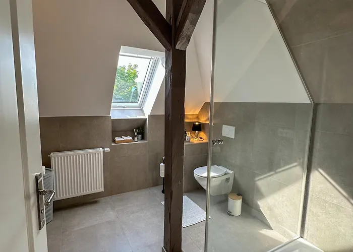 Uferresidenz - Altbau-charme & Komfort Am Wasser *